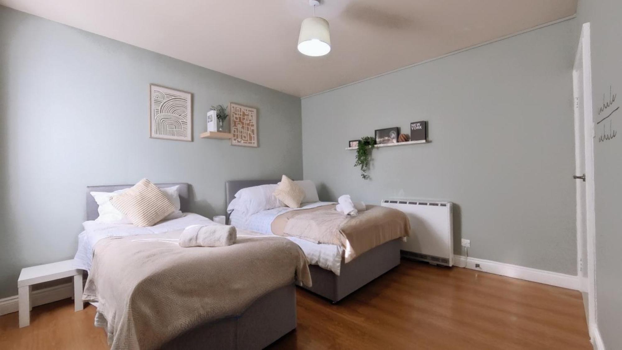 Group Bookings: Up To 30 Guests Across 5 Spacious Flats! Keyless Access Free Wifi & Parking Birmingam Exterior foto