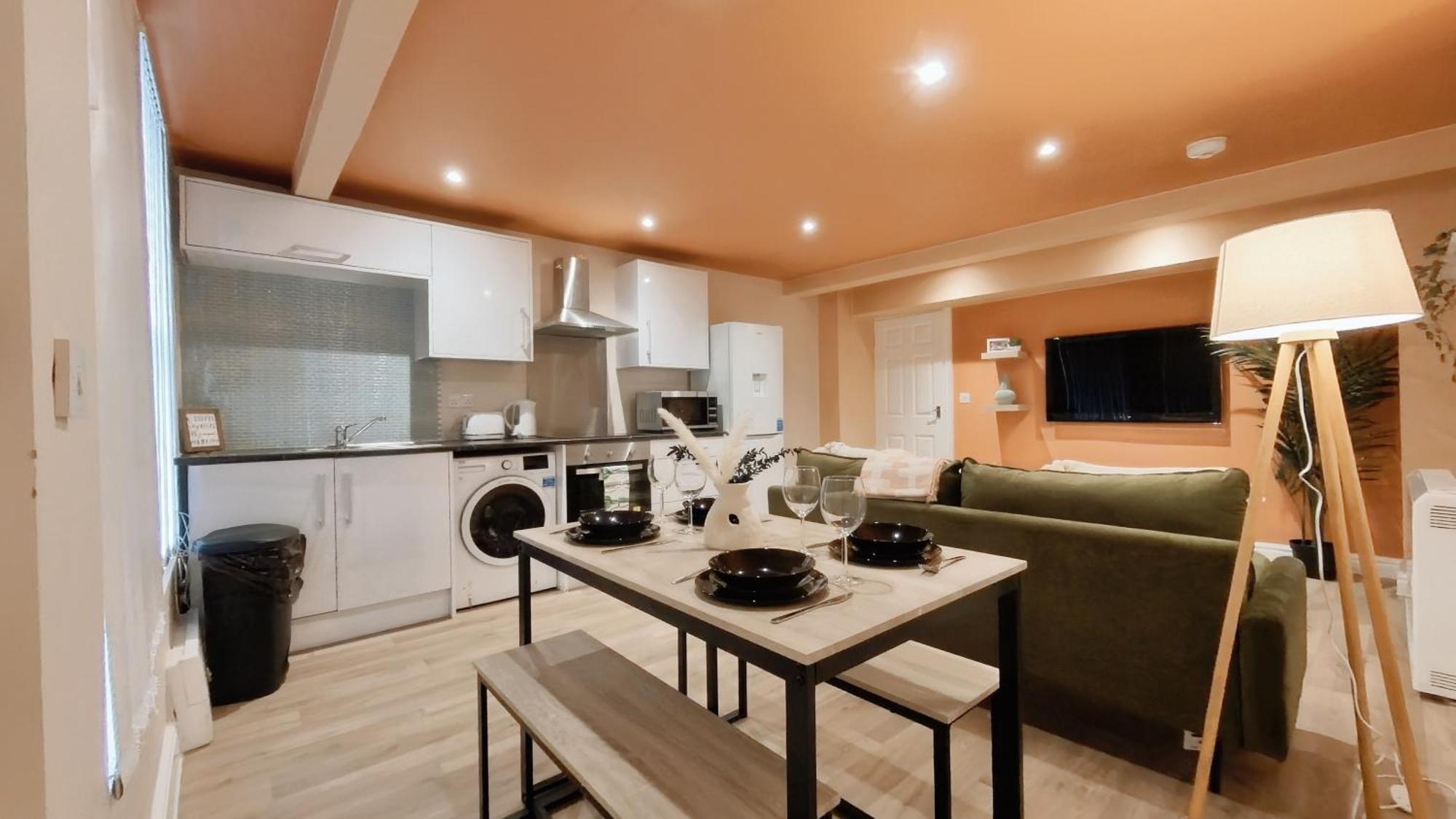Group Bookings: Up To 30 Guests Across 5 Spacious Flats! Keyless Access Free Wifi & Parking Birmingam Exterior foto